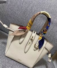 һ�۰��ϵ�ܽ��С������