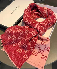 �����GucciΧ����������������ϵ���⿴��Ҳ�൱����