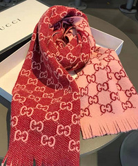 �����GucciΧ����������������ϵ���⿴��Ҳ�൱����