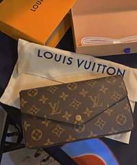 LV����һ ʵ���ֻ��㣬ֵ������