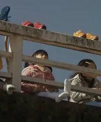 幼儿园教师荒:幼教数量缺口高达百万,高压低薪,老师“图啥?”