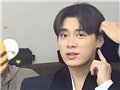 李易峰因为失恋打耳洞
