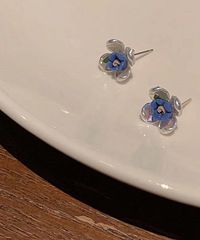 ������ɫ�������ﶬ�����˳��ŵĺڰײ������ɫ��ײɫС��׺