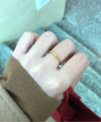 周大福2.22克足金素圈戒指,上手贼好看!