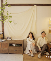 朋友说:你这个婚纱照一看就是在韩国艺匠家拍的,韩系范儿十足~