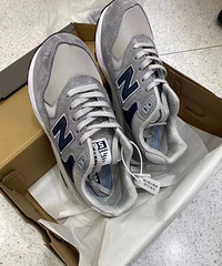 ��������°��׵Ķ����о��Լ������˻�ɫ�°��׵Ŀ���