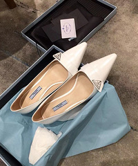 Prada�紺С����Ь������������ʱ���