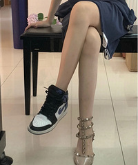 高跟鞋还是AJ?你更喜欢哪种鞋