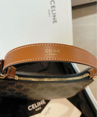 CelineҸ�°������ڵ�����