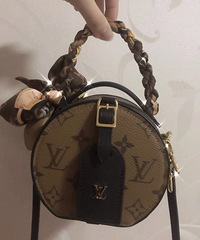 Lv mini圆饼就是用来装可爱的!