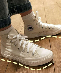 ����1970s�߰���ɫ���ǰ�ɫѽ��