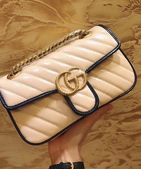 �Դ����� �����ٴ���¿�GUCCI�����ʺ�����