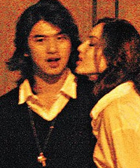 �°���ǰŮ��35���������