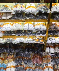 打探完这家私藏已久的口碑洗护店,家里的AJ、UGG轻松被复活