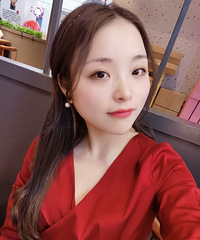 92年160CM的财务小姐姐征婚,希望对方有一定经济能力