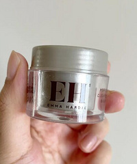 �β�һ��жױ�࣡��һ���ӿ���˵��ж�˸���į