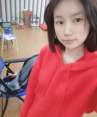 ���·����������������������ɫϵ���о���̧��ɫ