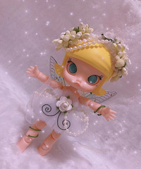 Molly�ڰ�Сõ�壬��ɫ쪣���ɫ�ɣ���ϲ����һ����