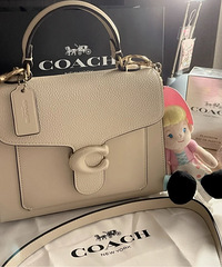 逛街无意中看到这个Coach包,爱了爱了,买了!