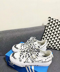 ������ֲ�Adidas���ϴ�˹Ϳѻ����С��Ь