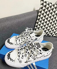 ������ֲ�Adidas���ϴ�˹Ϳѻ����С��Ь