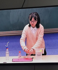 89年165CM的小学女老师征婚,希望对方月入1万以上