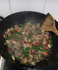 91年158CM建筑行业的妹子征婚,做得一手好菜