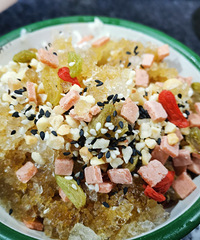 ����Ϊ�Ե���һ��ɽկ��������ζ����Ȼ������