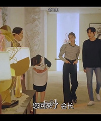 �͸������Ĵ��·��һ�������硶��¥��ͬ���