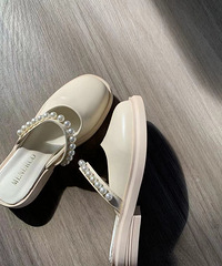 �ֲ�һ˫���Ͽ�����СƤЬ�����˸�����