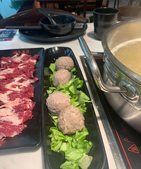 ����嵭�ı����ǳ�ţ���ǣ����˲�300��ͷ����˵�Եĺܱ���