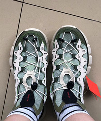 ������Ь�����������ˣ�Ь�Ӻ���Ҳ���������ɫҲ�ÿ�