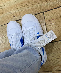 ������������Һ��Ϲ���ͬһ˫Ь��