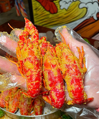 Ϊ�˳Ե�С��Ϻ���⣬�Ҽ�װ���˸����գ�ֵ��