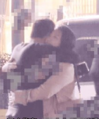 ����ҹ������Ů��§����������ƨ��