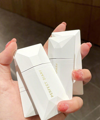 完美日记名片唇釉上线抢