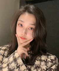 94年165CM教画画的妹子征婚,希望对方身高173以上