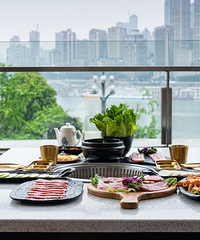 左手江景,右手美食,南滨路上的这家宝藏烤肉店再也藏不住了