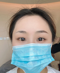 纹眉了!每天戴口罩工作的我,依然英姿飒爽