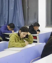 有人全职6年考公没上岸,抑郁了
