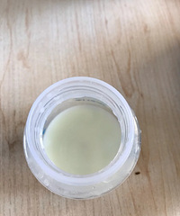 难以置信,哺乳期染发会导致母乳变色?