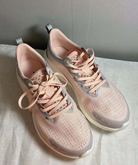 ������Ь�����ֺÿ������ҷ�ɫ����