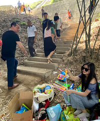 去牛栏坝体验摆地摊卖玩具,结果…