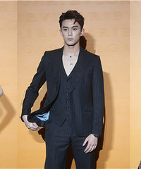 ����ӳ������ڣ�˭����ͼ���