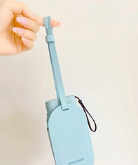 ����������ºܻ�Ŀ�Ƭɡ��������ֻ���࣬����Я���ܷ���