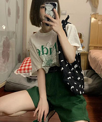 ��ɫ��ĺ��ʺ����죬�������ͺ���ˬ