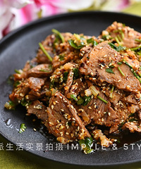 ����С�����³����óԼ�֬�����󣬳����ֽ���ֲе�