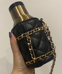 为了减肥,提高代谢。偏招解决每天2000ml的饮水习惯