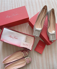 ������˫RV��Ь����һ������ɫ��������