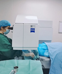 眼科工作20多年的张怡主任,告诉你如何5步完成全飞秒近视手术